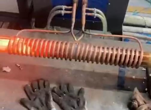 大功率中频绿巨人网站入口加热设备:大型壁厚钢管热处理的理想之选(图4) 大功率中频绿巨人网站入口加热设备:大型壁厚钢管热处理的理想之选(图4)