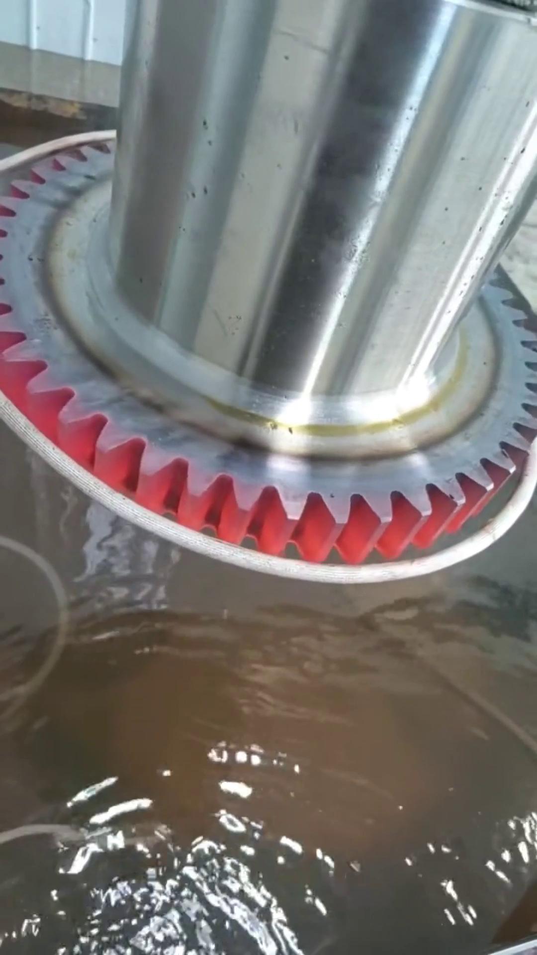 齿轮淬火用高频淬火机床 高频绿巨人小黄片加工深度可控 温度精准