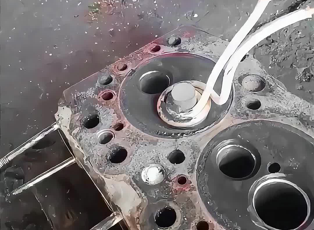 发动机缸头气门垫圈拆解神器！海瑞拓手持式高频加热机